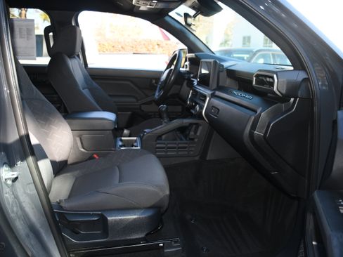 Certified 2024 Toyota Tacoma SR image 20