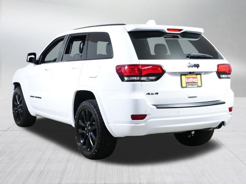 Used 2021 Jeep Grand Cherokee Laredo X AWD/4WD image 5
