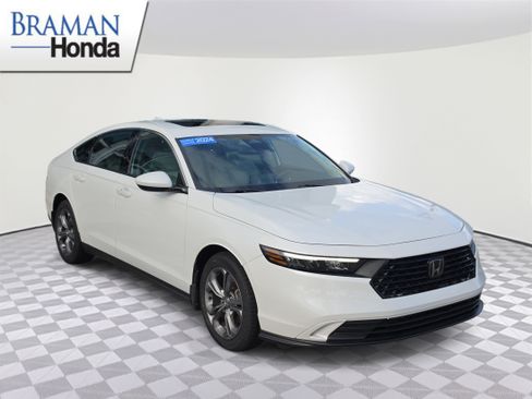 Used 2024 Honda Accord EX image 2