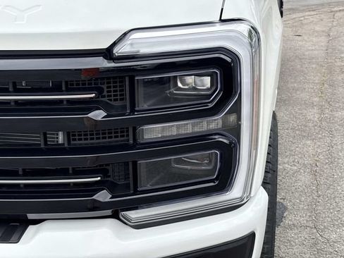 New 2026 Ford F250 Platinum w/ FX4 Off-Road Package AWD/4WD image 11