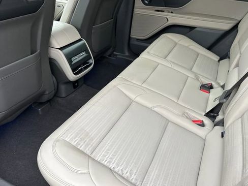 Used 2024 Lincoln Nautilus Reserve w/ Equipment Group 202A image 11