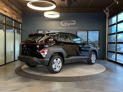 Used 2026 Hyundai Kona SE AWD/4WD image 3