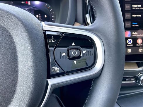 New 2026 Volvo XC60 B5 Plus w/ Protection Package Premier AWD/4WD image 18