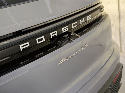 New 2026 Porsche Macan 4S Electric image 15