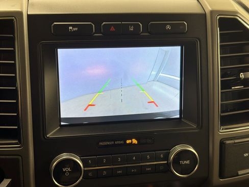Used 2020 Ford Expedition XLT w/ Equipment Group 202A RWD image 24