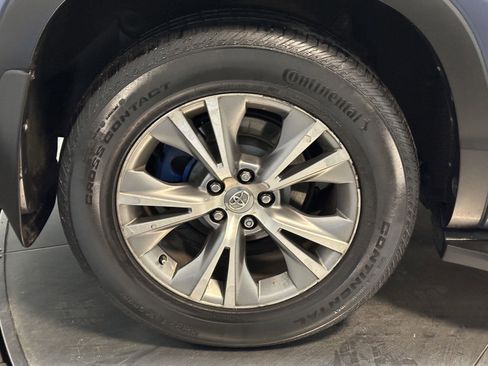 Used 2015 Toyota Highlander XLE image 16