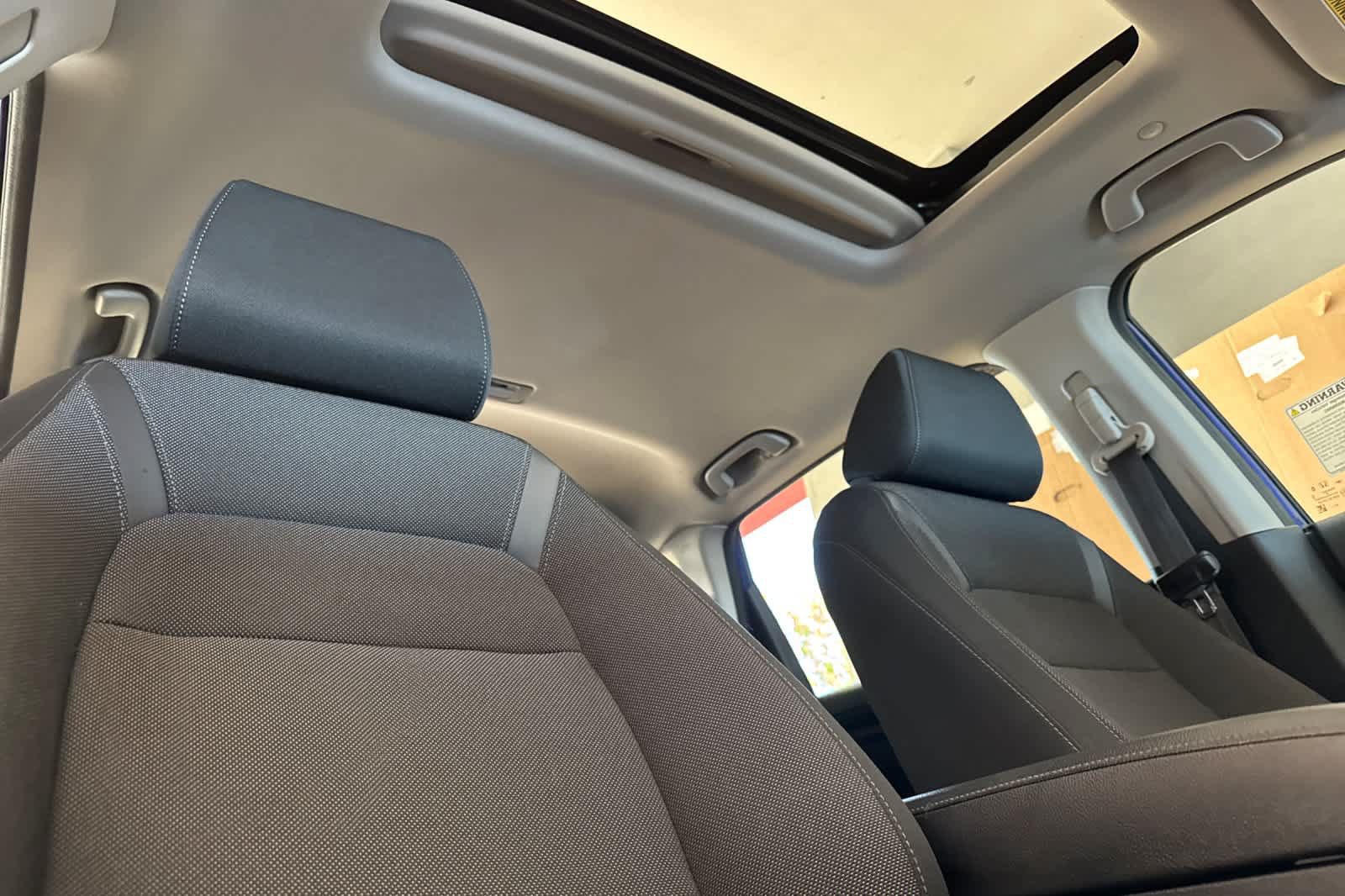 Used 2025 Honda CR-V EX image 18