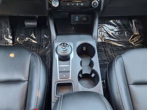Used 2023 Ford Escape Platinum AWD/4WD image 23
