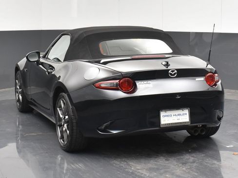 Used 2019 MAZDA MX-5 Miata Grand Touring RWD image 3