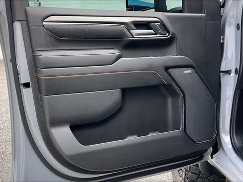 Used 2025 GMC Sierra 2500 AT4 w/ AT4 Premium Plus Package AWD/4WD image 22