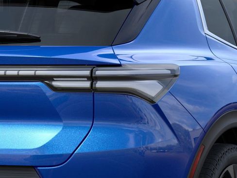 New 2026 Chevrolet Equinox EV LT image 35