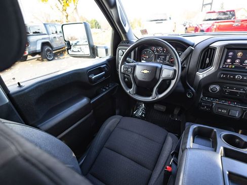 Used 2024 Chevrolet Silverado 2500 Custom w/ Custom Value Package image 19