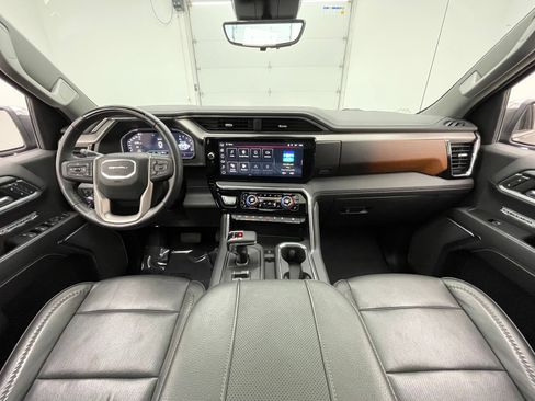 Used 2024 GMC Sierra 1500 Denali AWD/4WD image 3