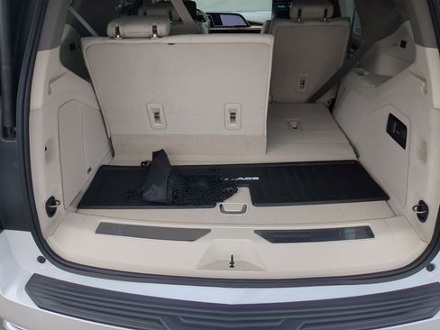 Certified 2024 Cadillac Escalade Premium Luxury Platinum AWD/4WD image 25