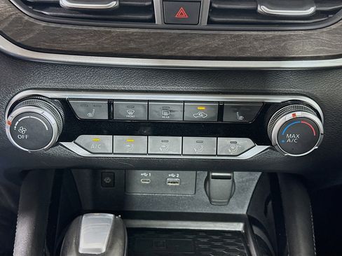 Used 2024 Nissan Altima 2.5 SV w/ SV Premium Package image 23