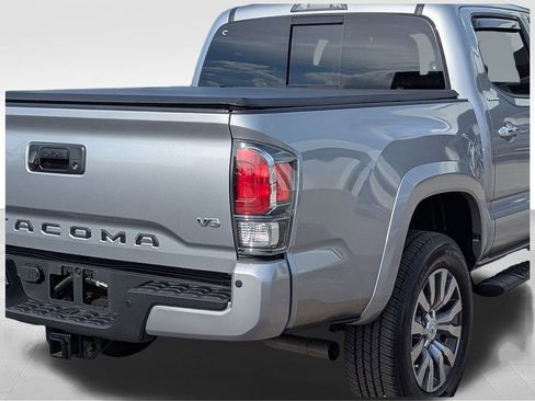 Used 2021 Toyota Tacoma Limited image 7