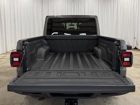 Used 2021 Jeep Gladiator Mojave AWD/4WD image 23