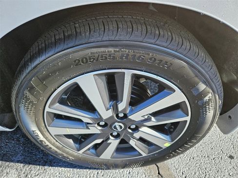 New 2025 Nissan Versa SV image 8