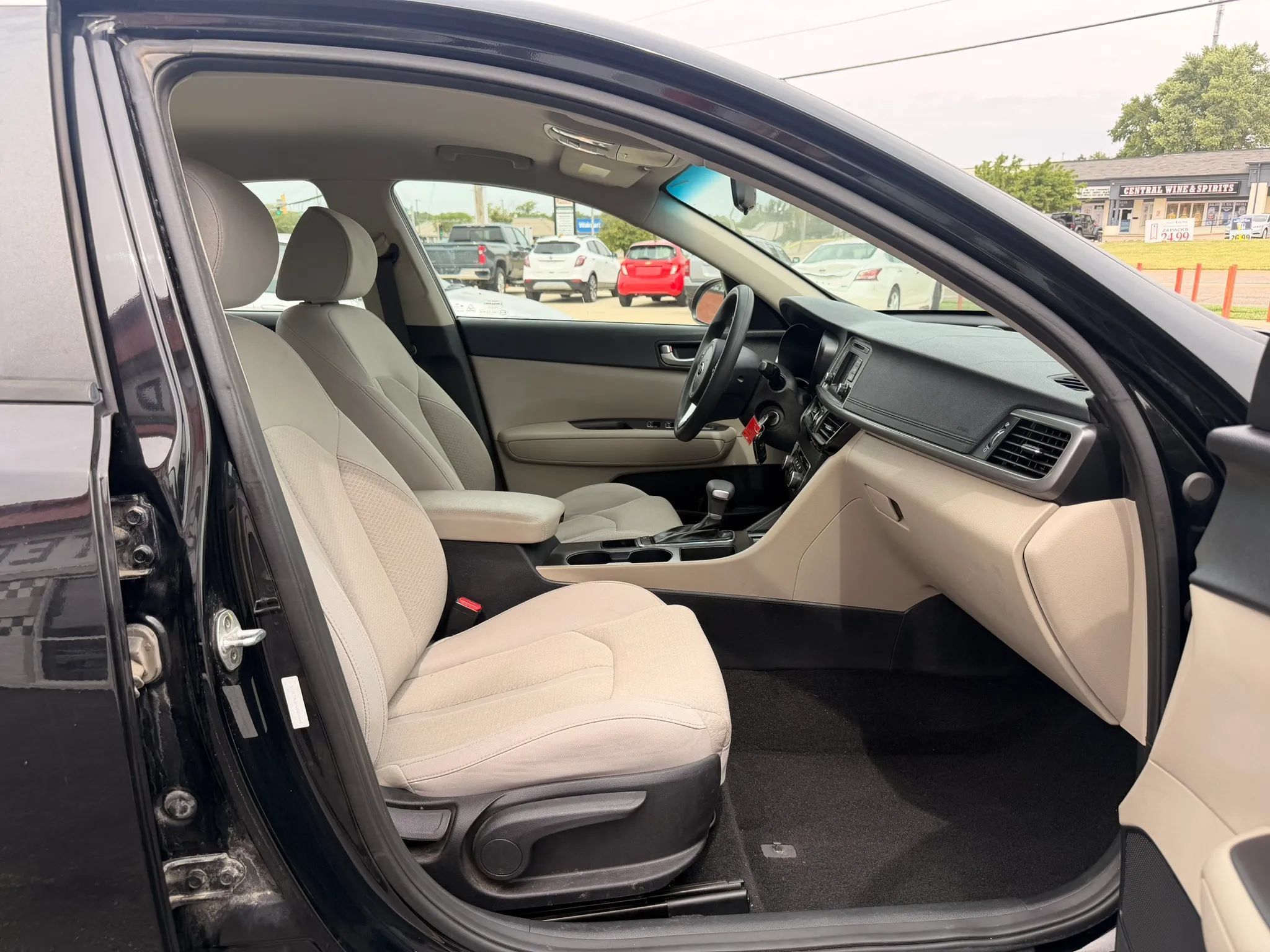 Used 2016 Kia Optima LX FWD image 30
