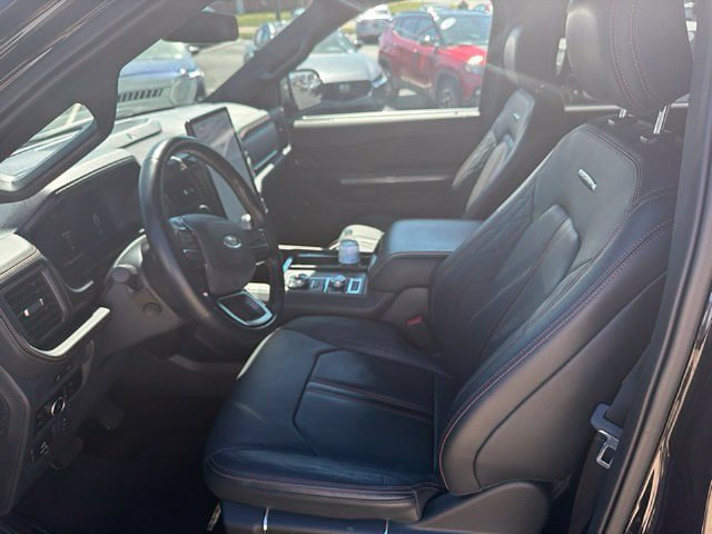 Used 2023 Ford Expedition Platinum AWD/4WD image 9