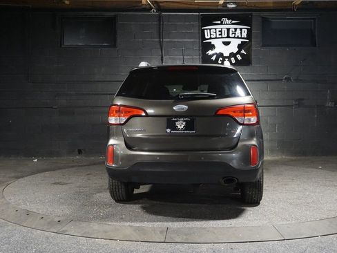 Used 2014 Kia Sorento EX image 4