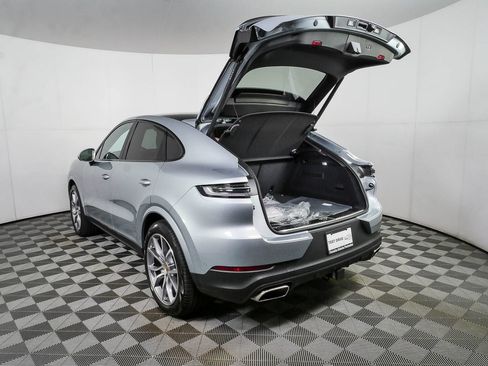 Used 2026 Porsche Cayenne Coupe AWD/4WD image 35