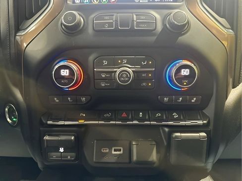 Used 2021 Chevrolet Silverado 2500 High Country w/ Z71 Off-Road Package AWD/4WD image 14