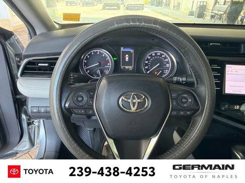 Used 2019 Toyota Camry SE w/ Convenience Package FWD image 15