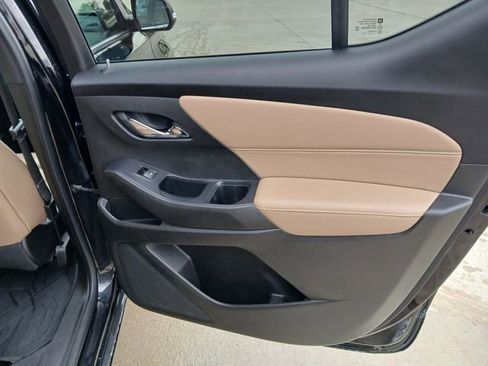 Certified 2022 Chevrolet Traverse Premier image 22