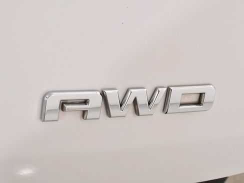 Used 2020 GMC Terrain SLT AWD/4WD image 22