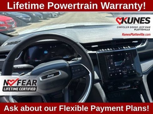 Used 2024 Jeep Grand Cherokee Altitude AWD/4WD image 20