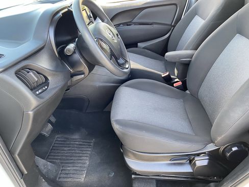 Used 2022 RAM ProMaster City Tradesman FWD image 11