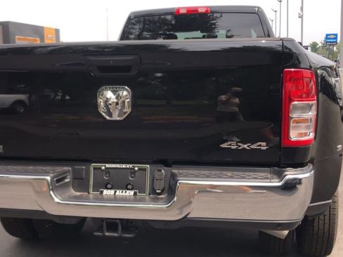 Used 2024 RAM 3500 Tradesman w/ Chrome Appearance Group image 7