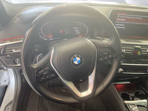 Used 2021 BMW 540i xDrive w/ Premium Package image 9