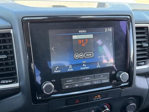 Used 2022 Nissan Frontier SV image 12