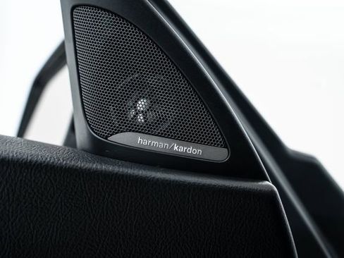 Used 2018 BMW M2 image 21