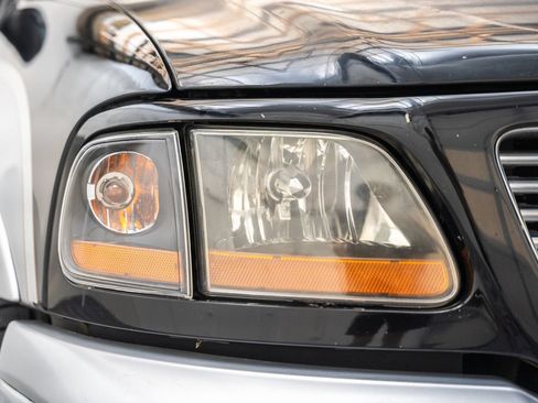 Used 2003 Ford F150 Harley-Davidson RWD image 10