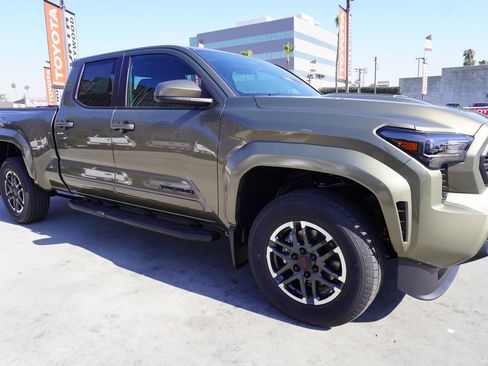 New 2026 Toyota Tacoma TRD Sport AWD/4WD image 2