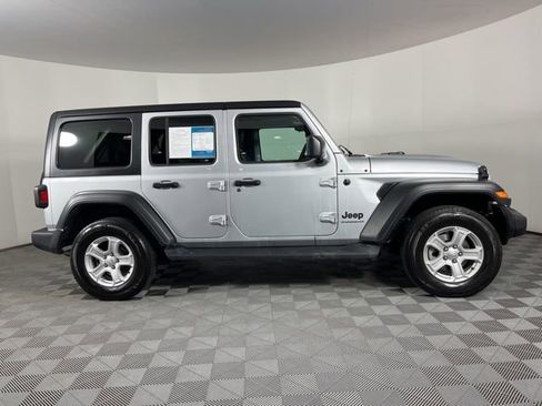 Used 2023 Jeep Wrangler Sport S image 12