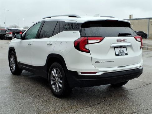 Used 2024 GMC Terrain SLT image 5