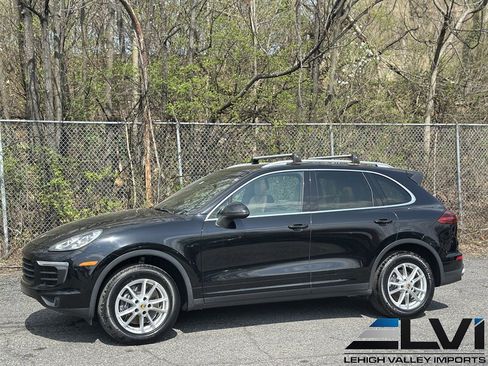 Used 2016 Porsche Cayenne AWD/4WD image 10
