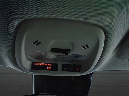 Used 2025 Chevrolet Trax LT w/ Driver Confidence Package FWD image 12