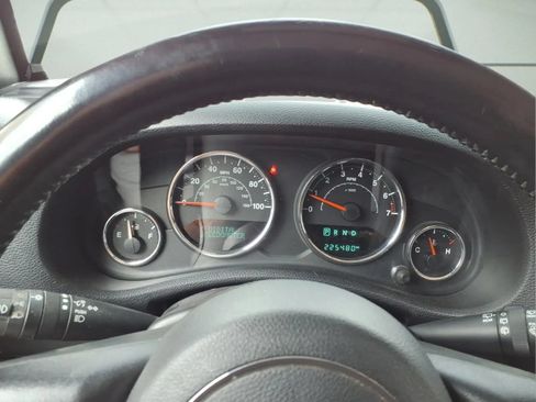 Used 2015 Jeep Wrangler Unlimited Sport w/ Quick Order Package 24S AWD/4WD image 23