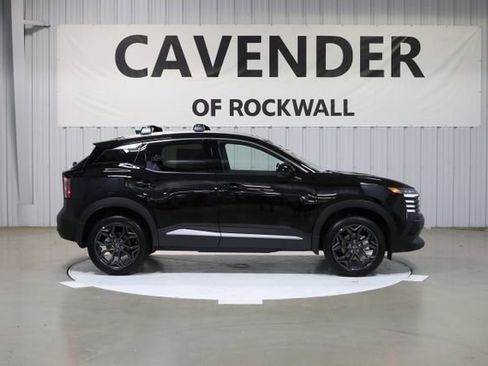 New 2026 Nissan Kicks SR w/ Illumination Package FWD image 6