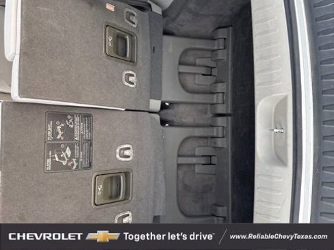 Used 2018 Kia Sedona L image 11