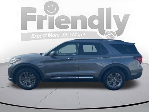 Used 2025 Ford Explorer Active w/ Active Comfort Package image 8