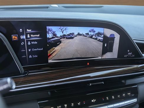 Used 2023 Cadillac Escalade Luxury w/ LPO, Illumination Package image 16