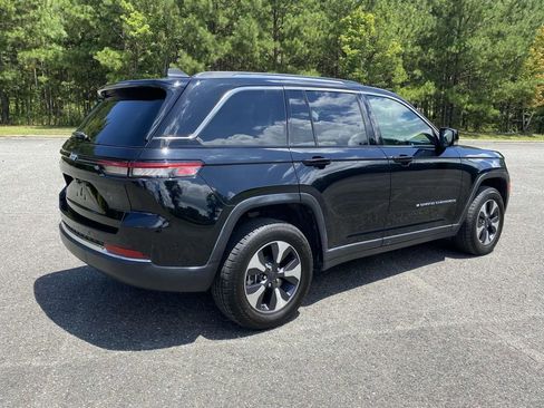 Used 2024 Jeep Grand Cherokee Limited 4xe image 2