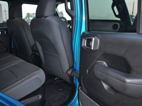 Used 2024 Jeep Wrangler Unlimited image 15