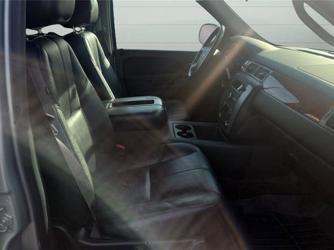 Used 2012 GMC Yukon SLT w/ Regional Value Package image 19